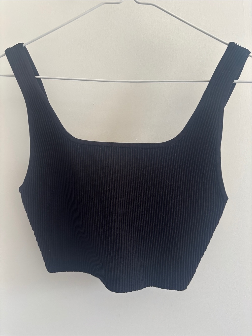 Babaton Black Ribbed Square-Neck Crop Tank